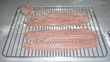 Selbstgemachte Schokoladennudeln